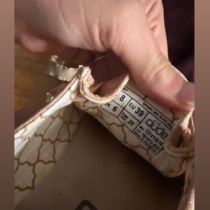 Hey dude shoes glittery great condition